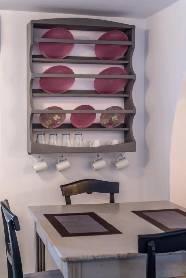 Eiriana Luxury Suites Plaka  エクステリア 写真